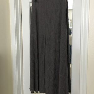 Micro Pleated boho maxi skirt in olive-brownish